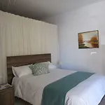 Central Studio Apartment Apartment *