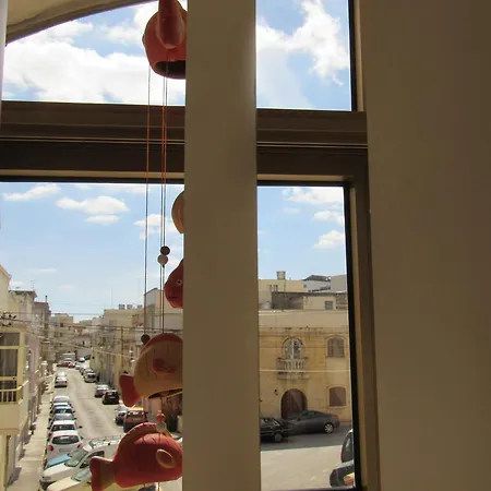 Central Studio Apartment Santa Vennera