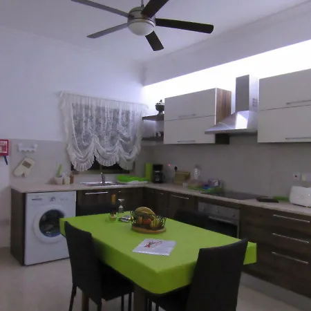 Apartman Central Studio Apartment Santa Venera