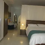 Central Studio Apartment * Santa Vennera