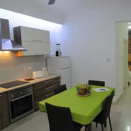Central Studio Apartment Appartement Santa Vennera