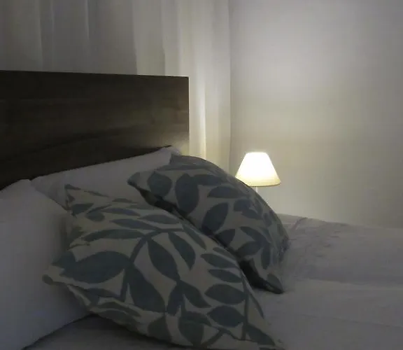 Central Studio Apartment Apartament Santa Vennera