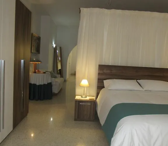 Central Studio Apartment * Santa Vennera