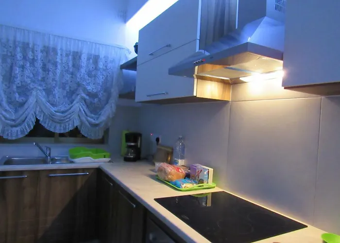 Central Studio Apartment Santa Vennera