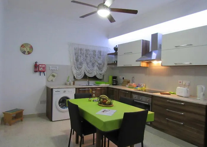 Central Studio Apartment